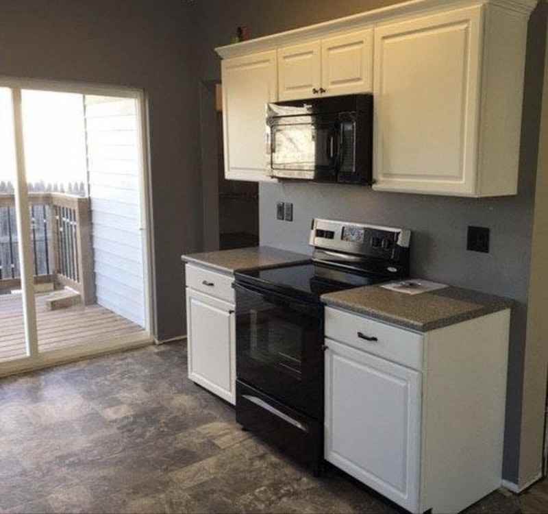 700 S Linn St - Photo 3 of 7