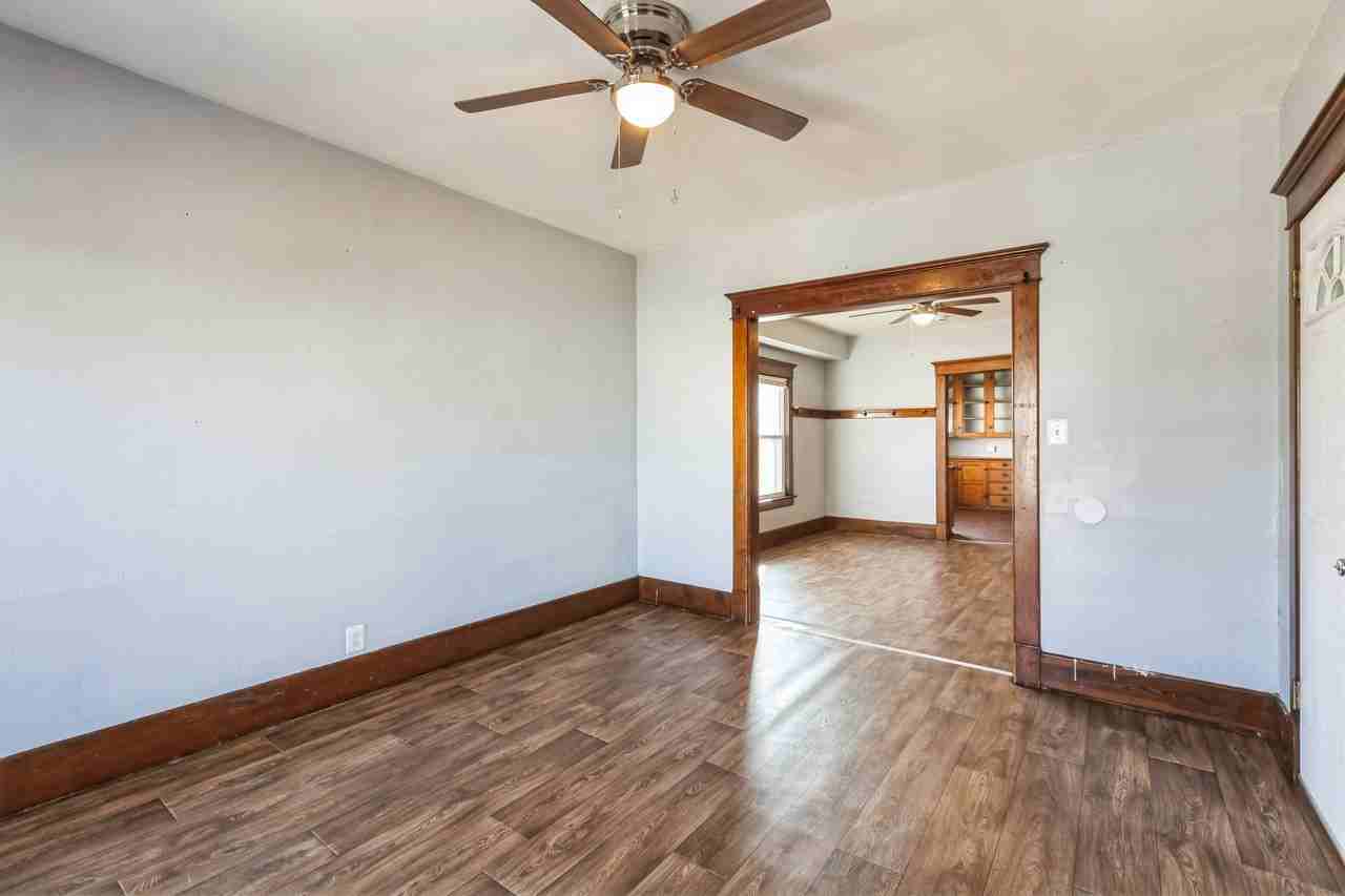 159 Royal Ave - Photo 2 of 8