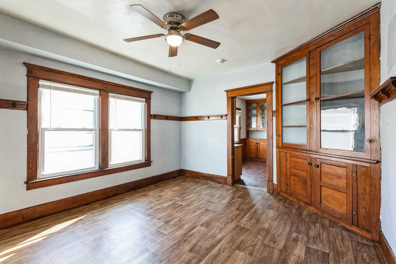 159 Royal Ave - Photo 3 of 8