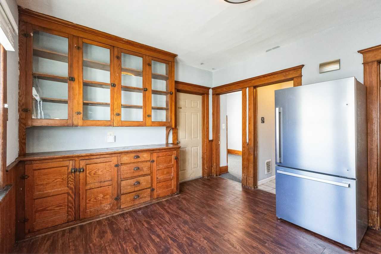 159 Royal Ave - Photo 6 of 8