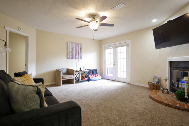 608 Snell Bridge Rd - Photo 2 of 17