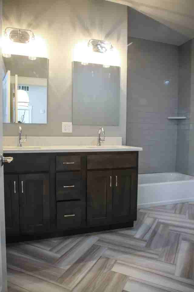 218 E 7th St #103 - Photo 6 of 6