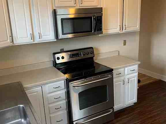 203 E Duncan St #203 - Photo 2 of 15