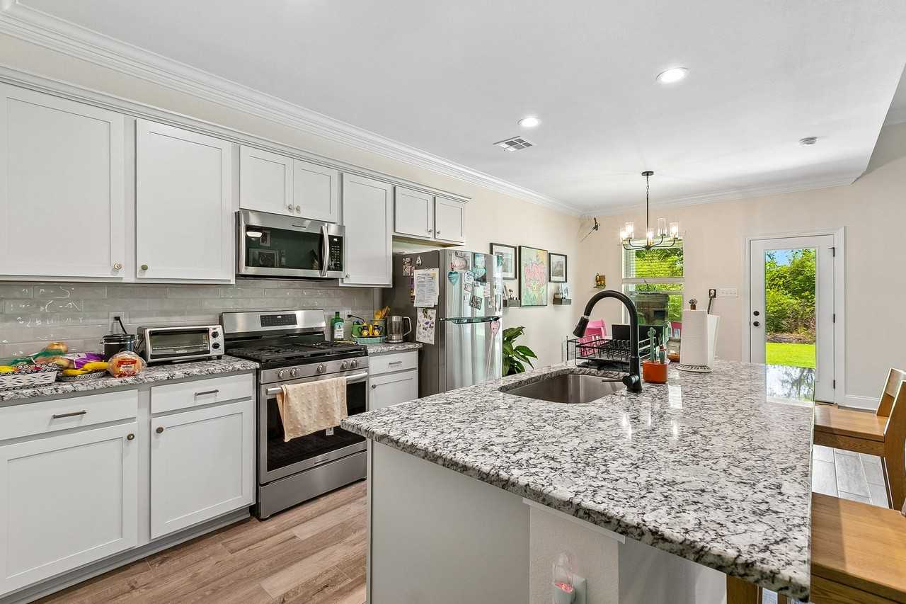 177 Cypresswood Dr - Photo 6 of 15