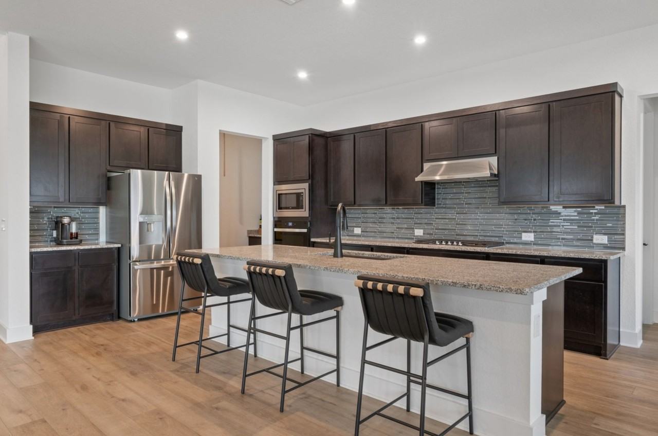 616 Hallwood Dr - Photo 6 of 20