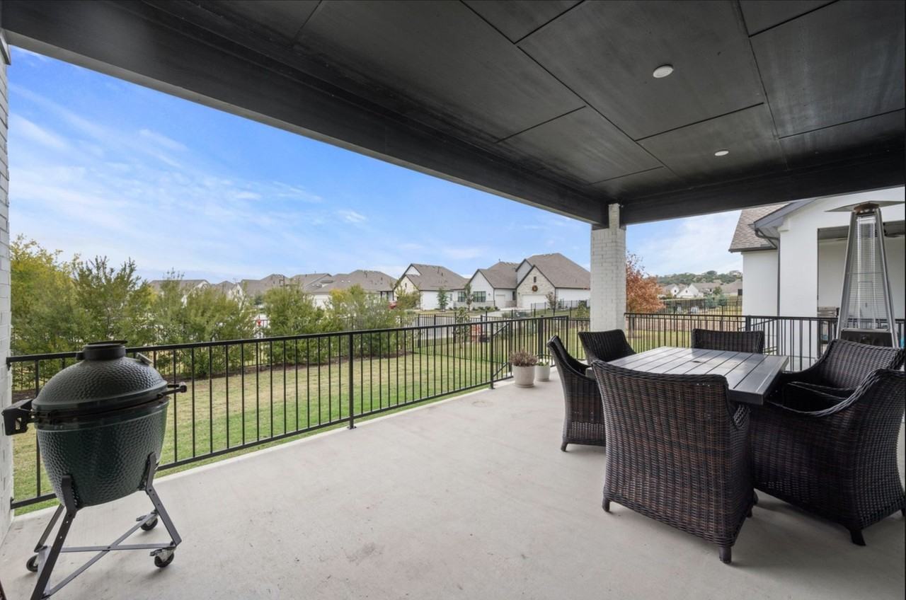 616 Hallwood Dr - Photo 7 of 20