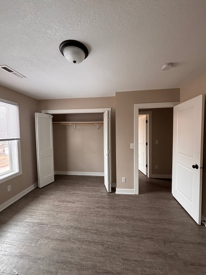 84 Curtice St E - Photo 4 of 7