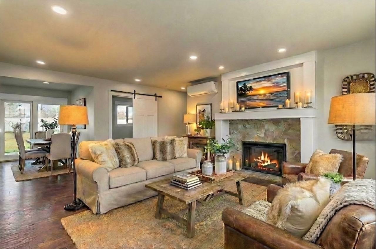 604 W Crest Dr - Photo 2 of 18