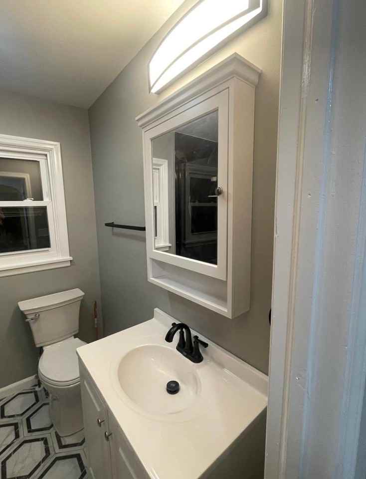 350 4th St - Photo 4 of 14