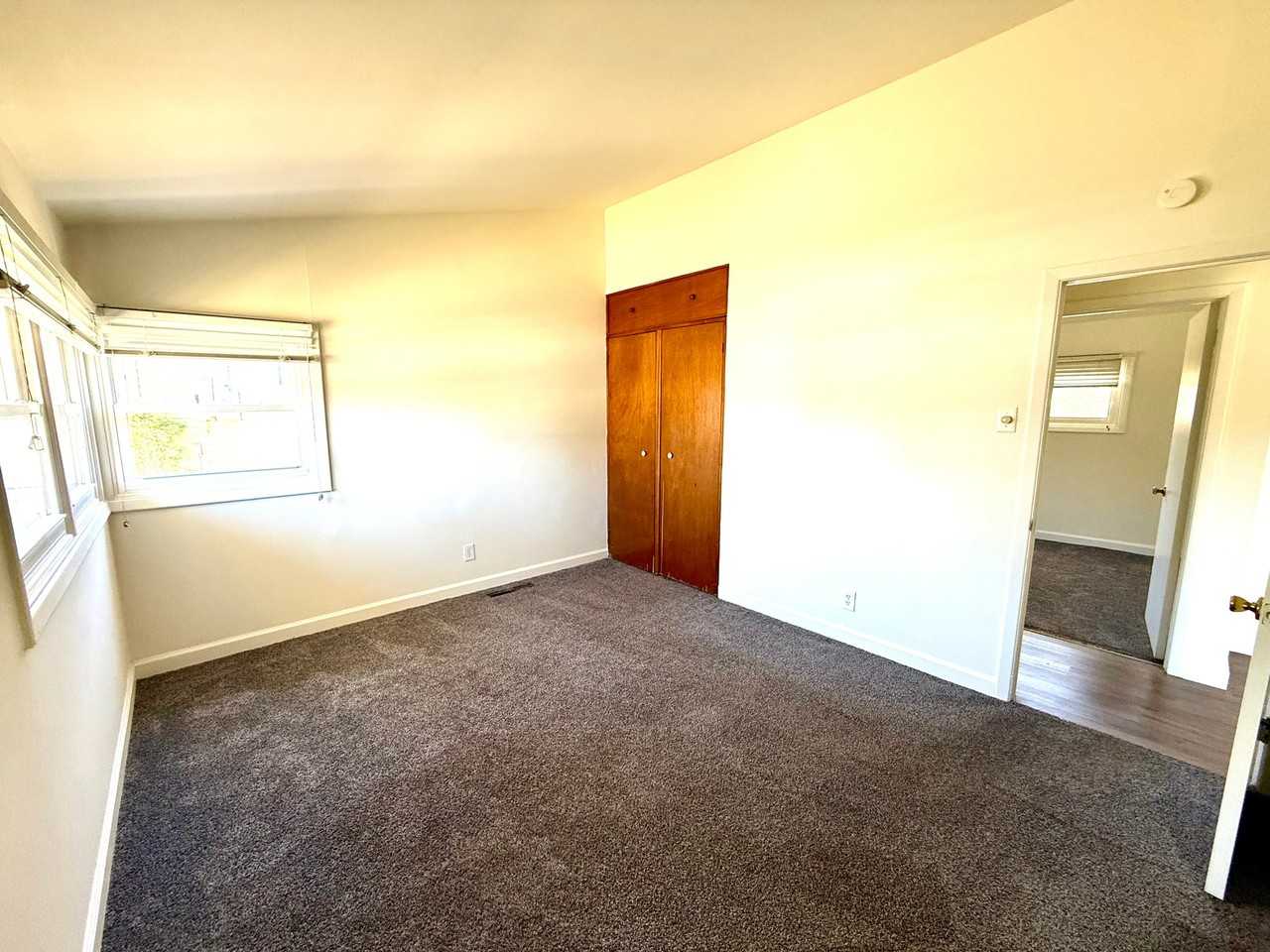 633 Windsor Ave - Photo 7 of 14