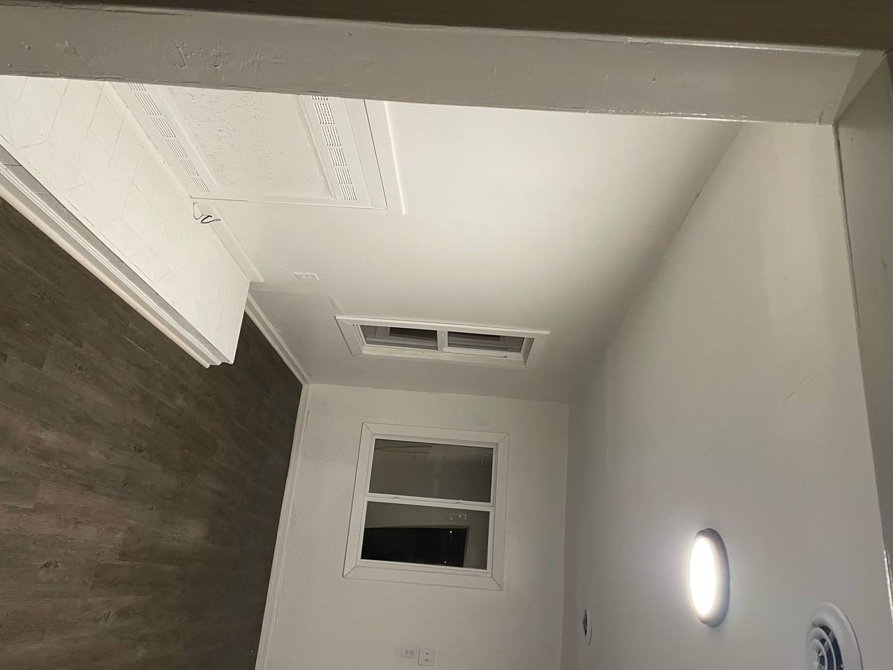 1129 Huron St - Photo 3 of 15