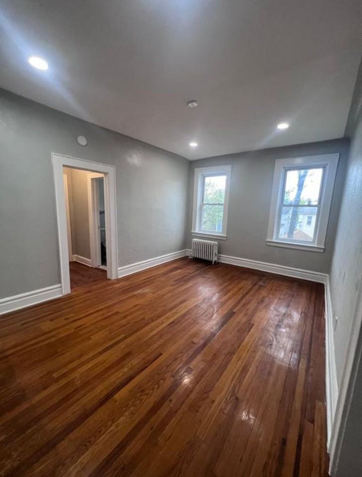 386 Stuyvesant Ave #1 - Photo 2 of 6