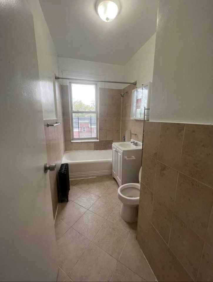 386 Stuyvesant Ave #1 - Photo 5 of 6