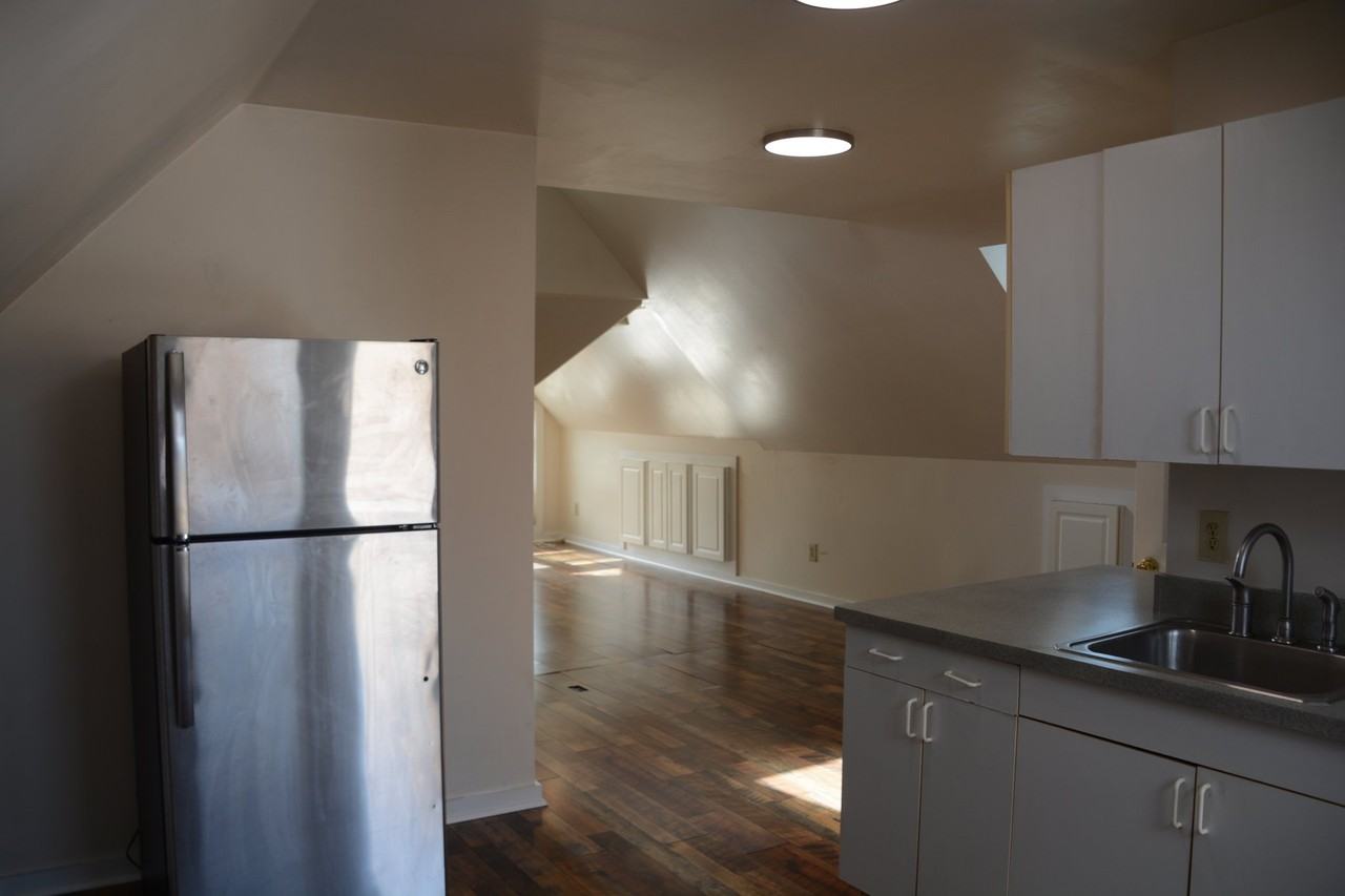 120 W 5th Ave #5 - Photo 5 of 18