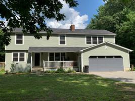 featured image of 6 Oakwood Ln