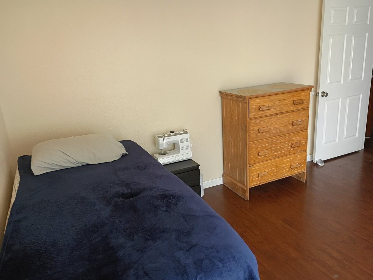 10512 Glenview Way - Photo 3 of 3