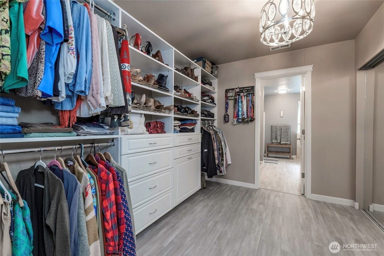 1438 Farina Loop Se - Photo 6 of 20