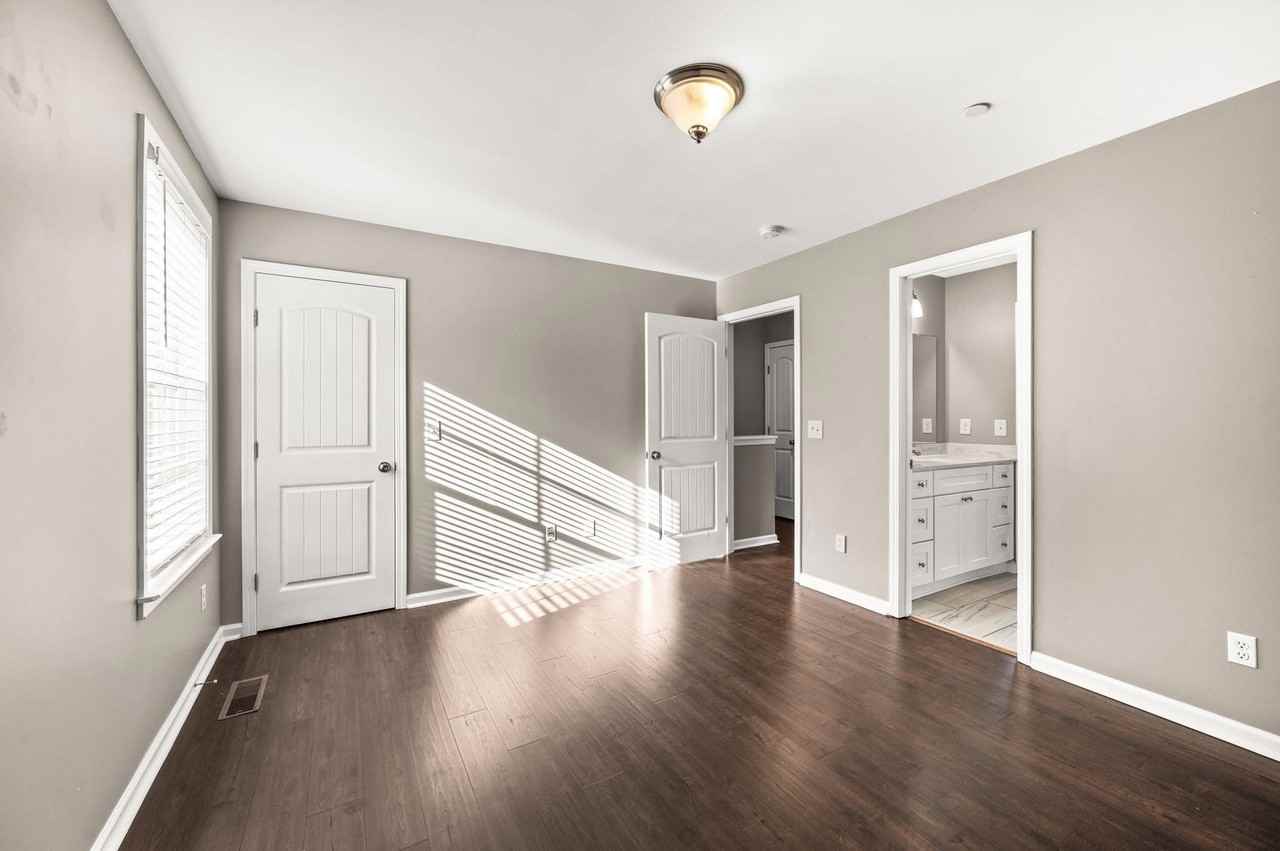 7213 Rosemary Ct - Photo 5 of 14