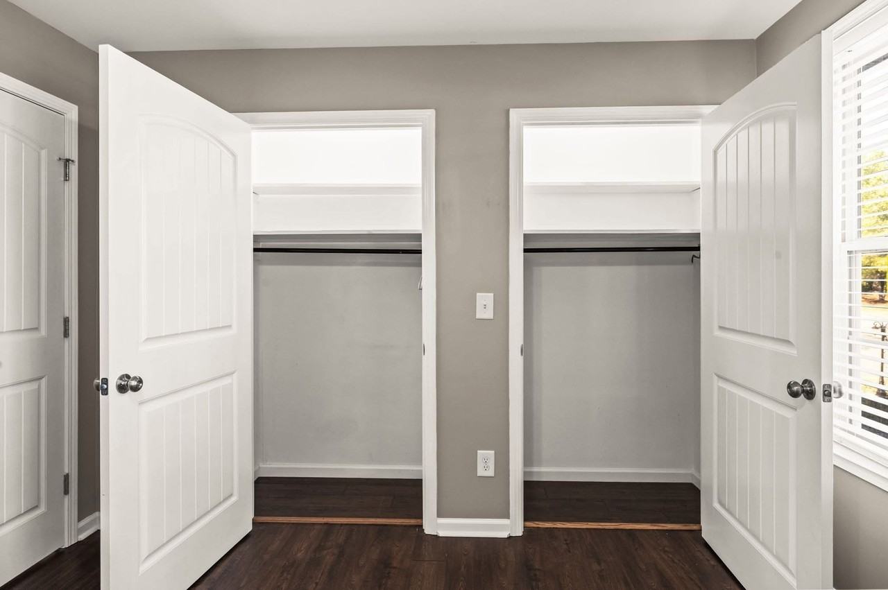 7213 Rosemary Ct - Photo 7 of 14