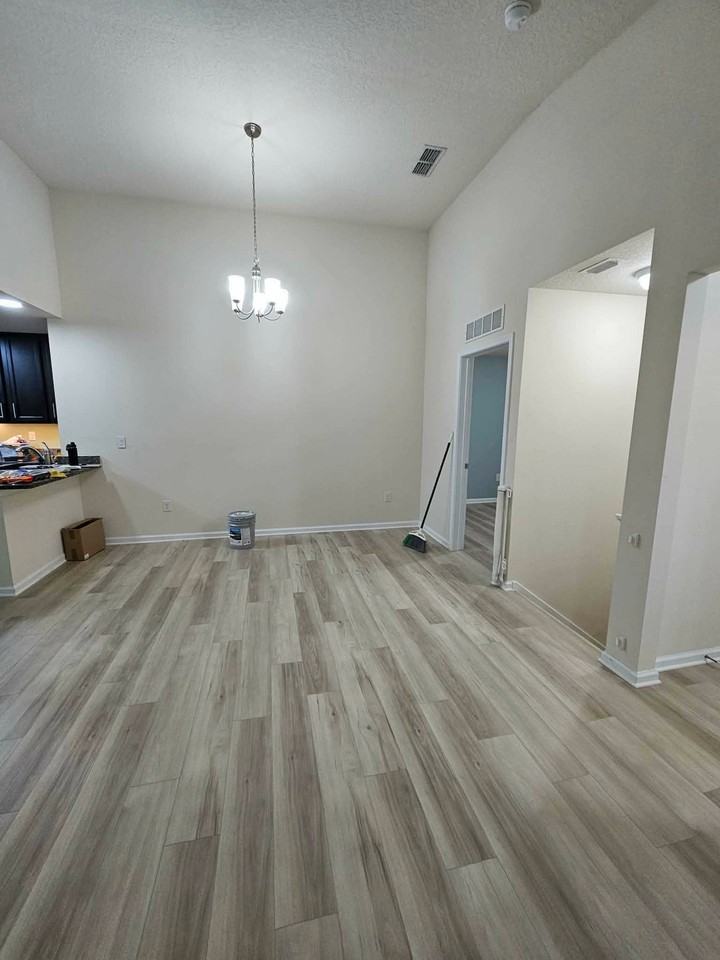 213 Larkin Pl #105 - Photo 6 of 14