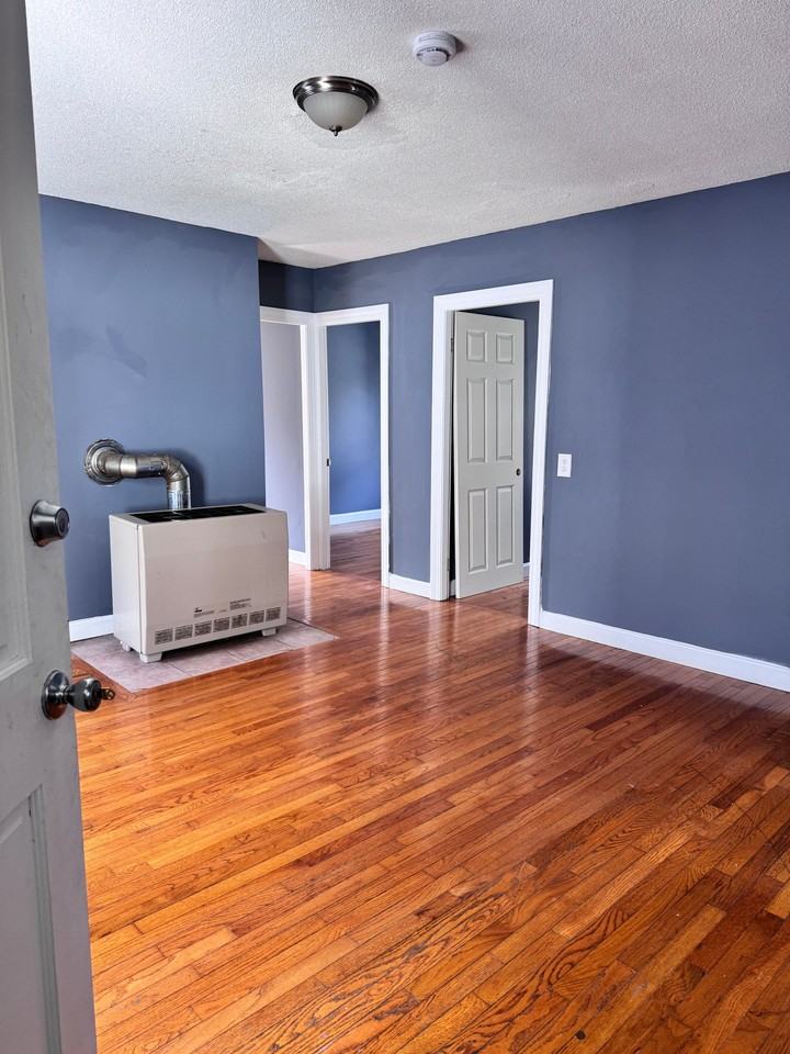 18 Hall St #3 - Photo 3 of 16