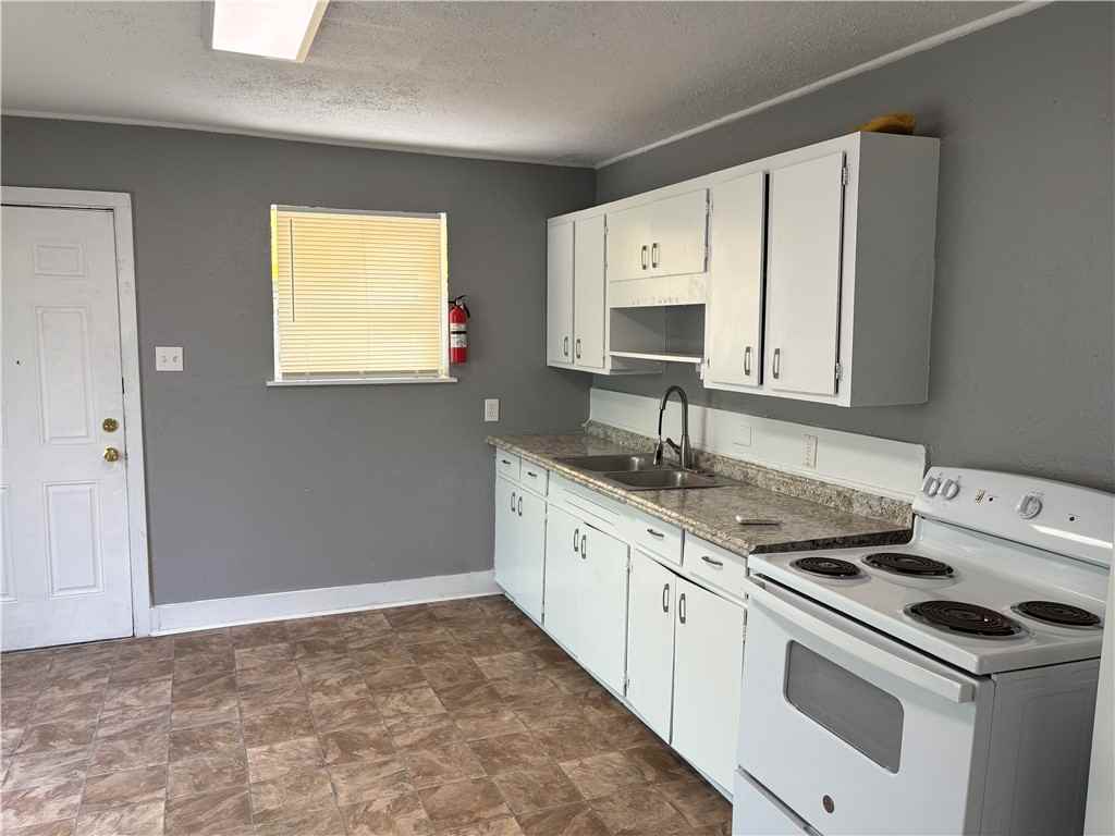 701 W Lakeside Dr #1 - Photo 2 of 7