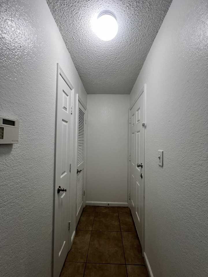 138 Lewfield Cir - Photo 4 of 28