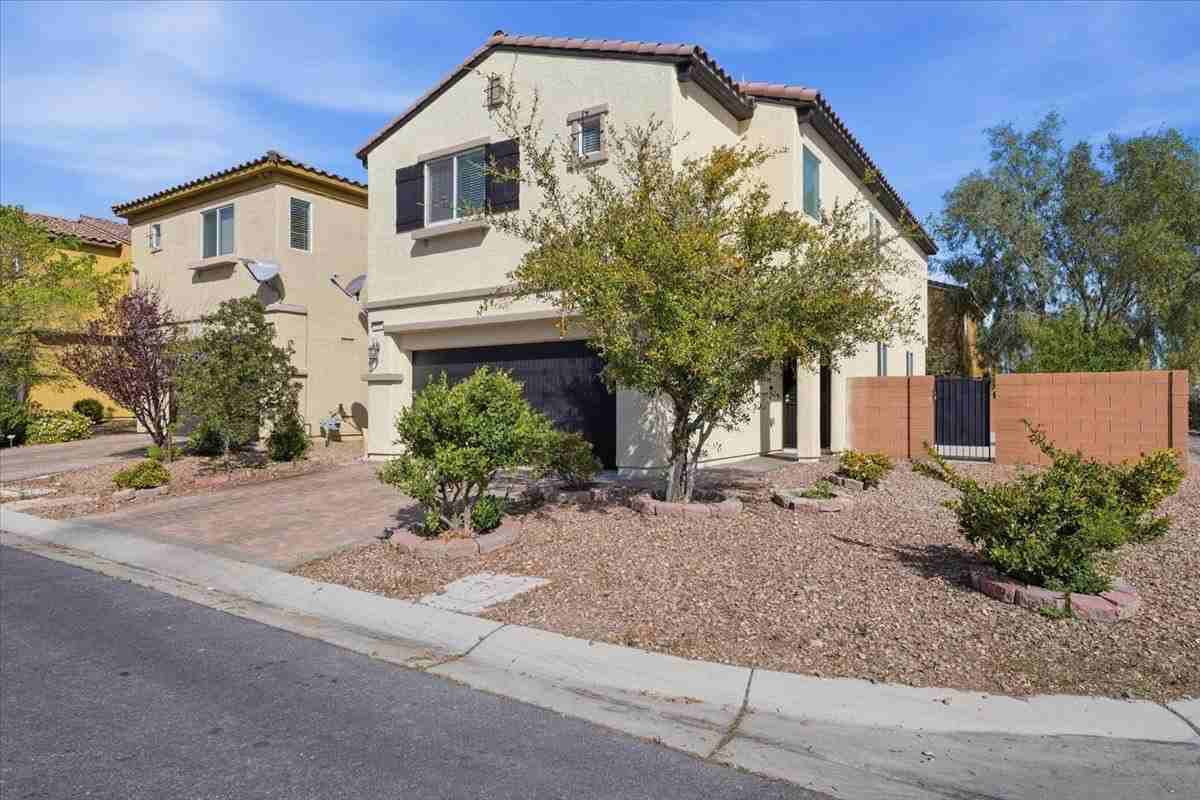 Looking Bear Court - 752 - Nancy #1 - Photo 2 of 41