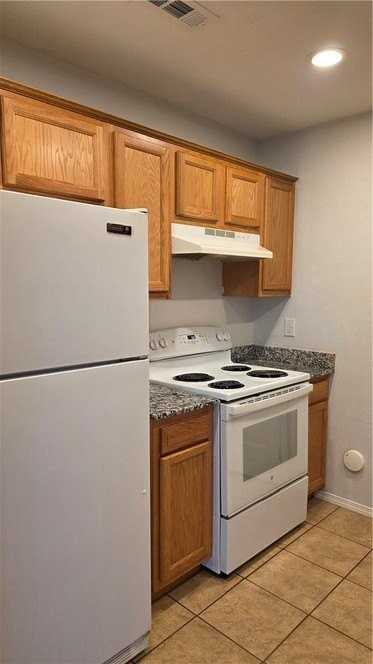 4102 Sw Chapelstone Ave #3 - Photo 5 of 22