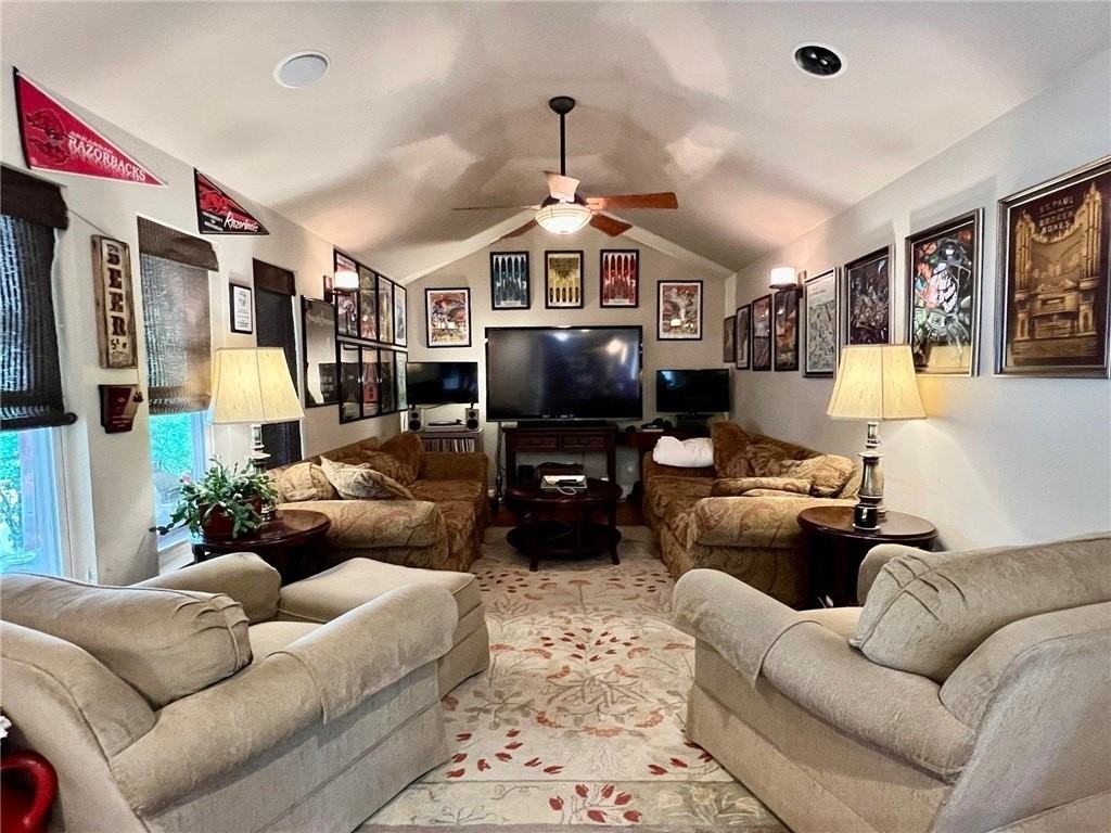 628 N Mission Blvd #A - Photo 5 of 12