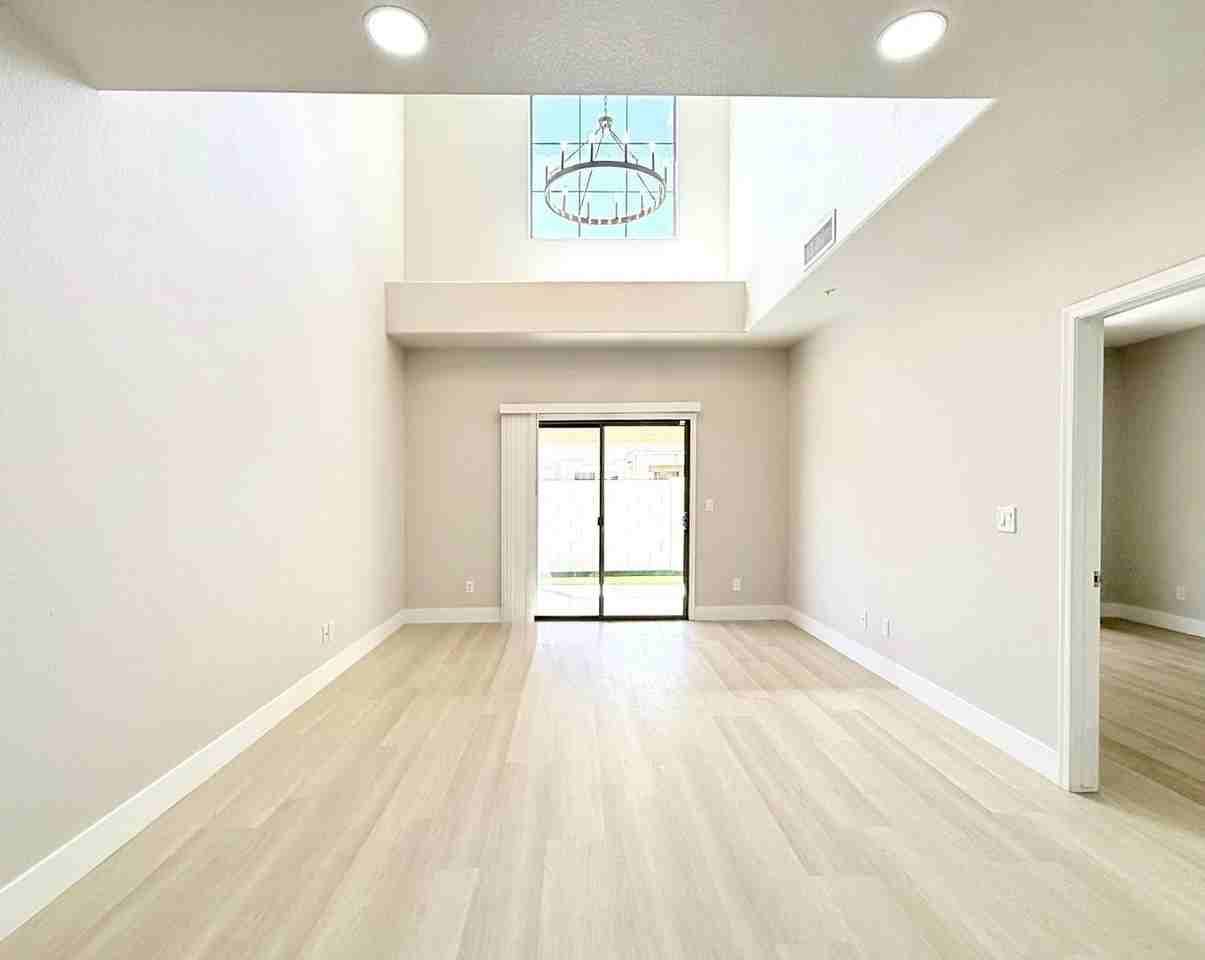 15677 N 29th St - Photo 2 of 28