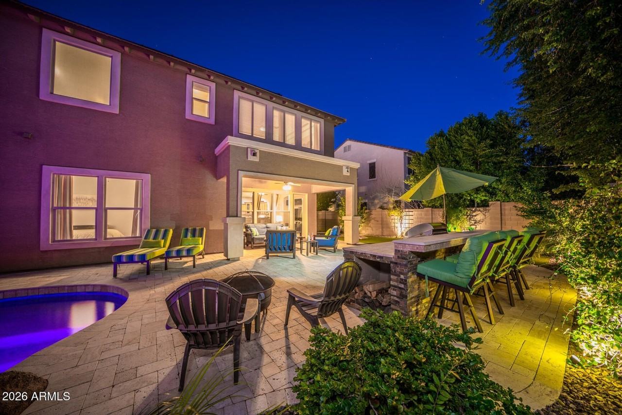 2681 E Hampton Ln - Photo 2 of 50