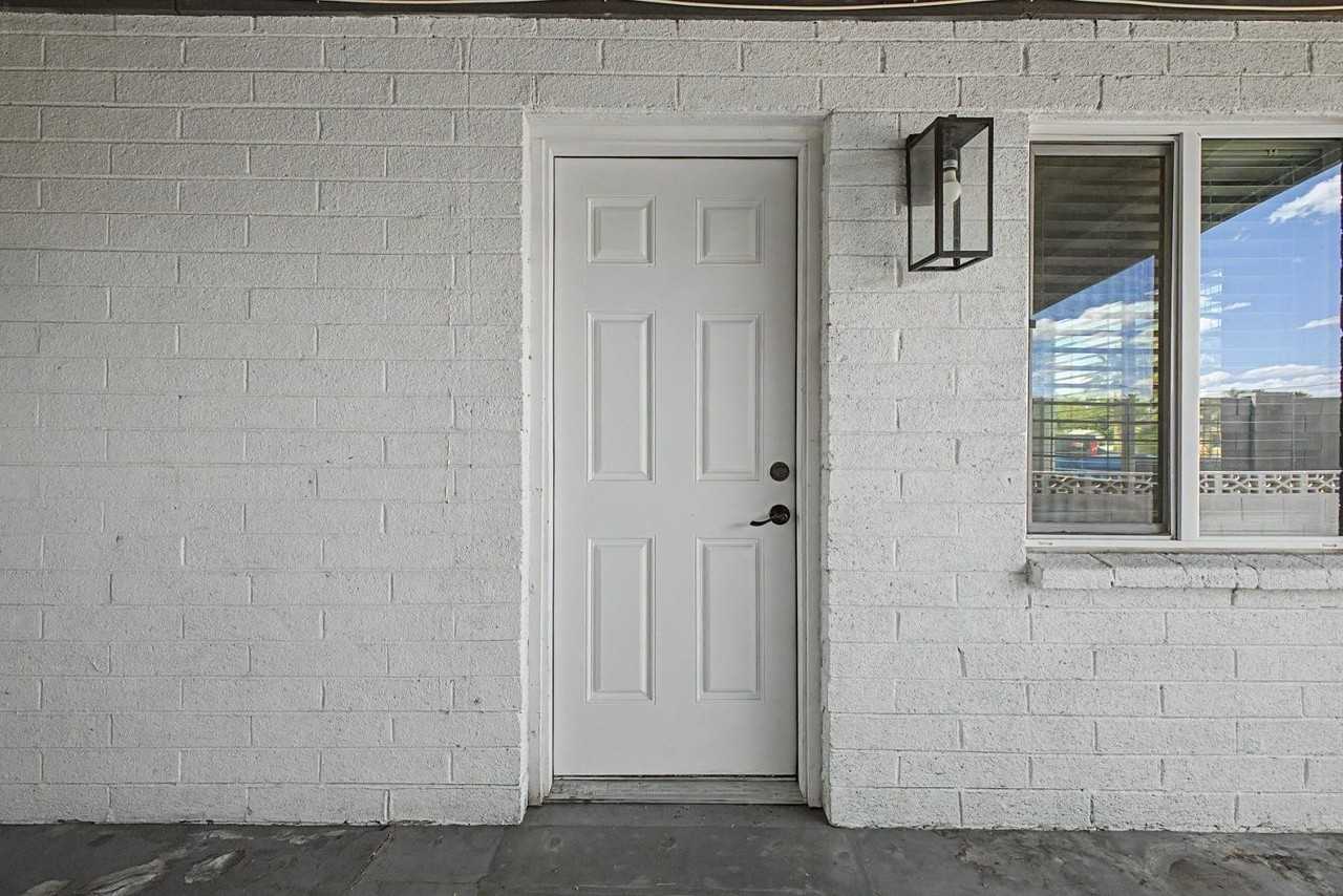 2534 N 28th St - Photo 6 of 33