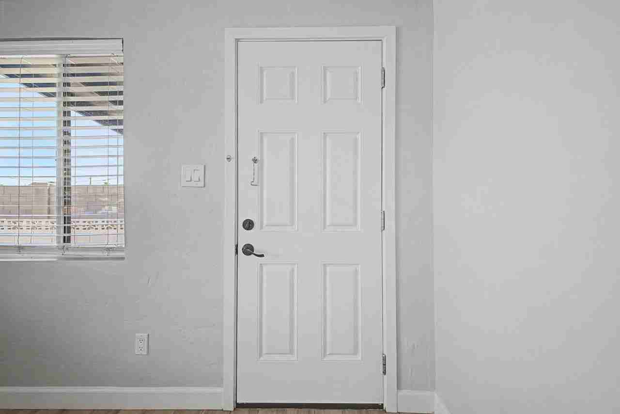 2534 N 28th St - Photo 7 of 33