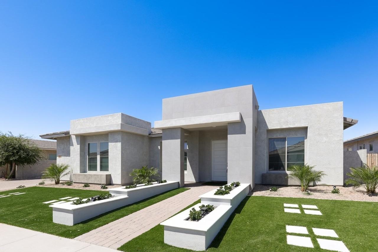 23060 E Sonoqui Blvd - Photo 2 of 39