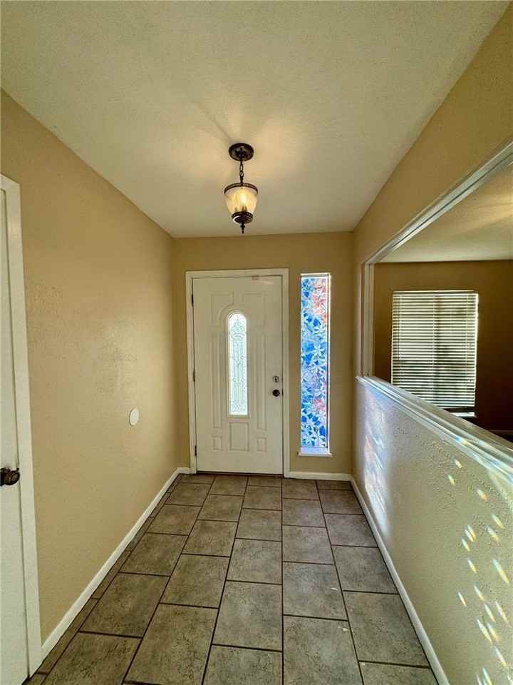 6210 Brewton Dr - Photo 2 of 11