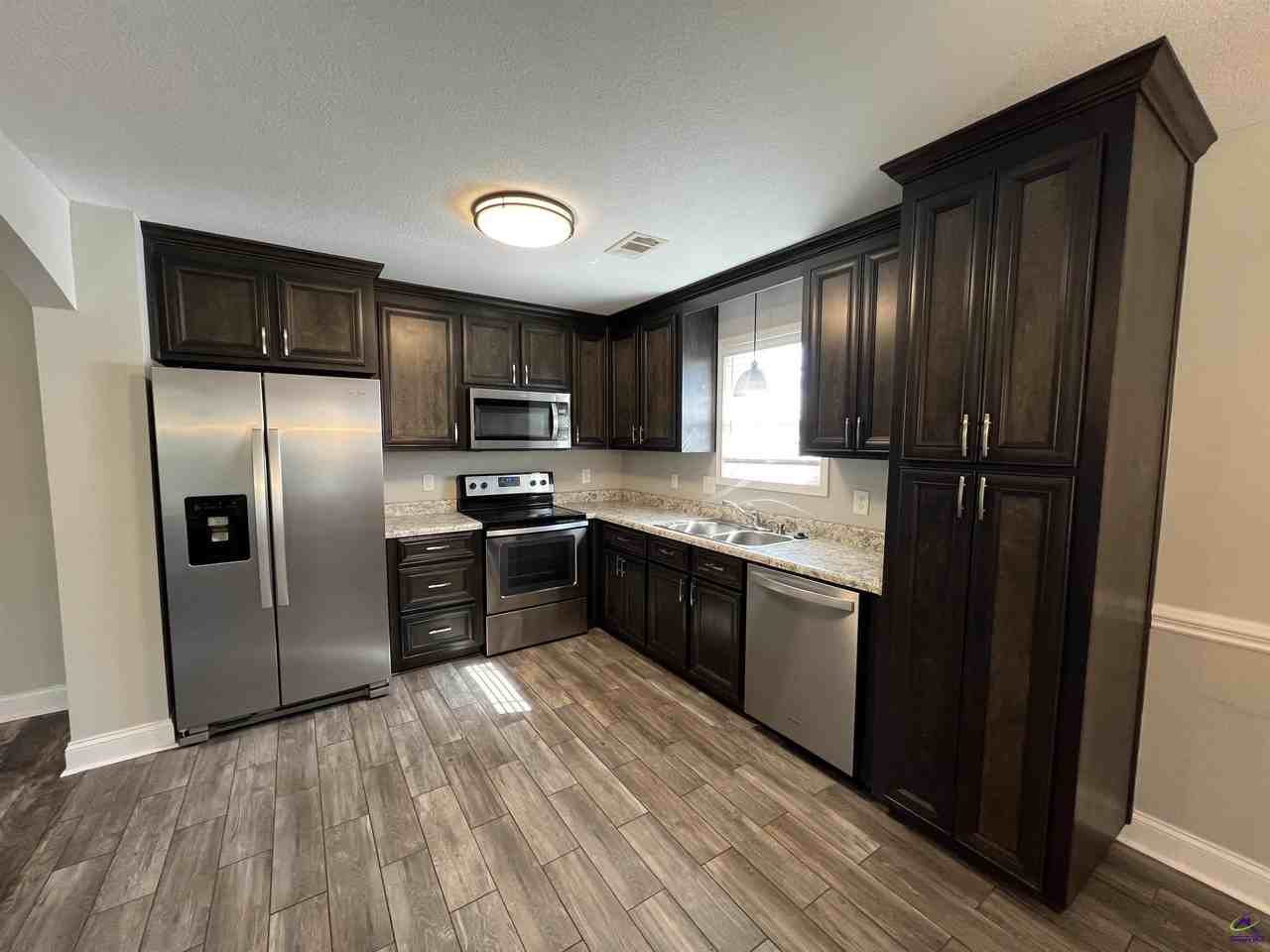 114 Tahoe Ln - Photo 3 of 23