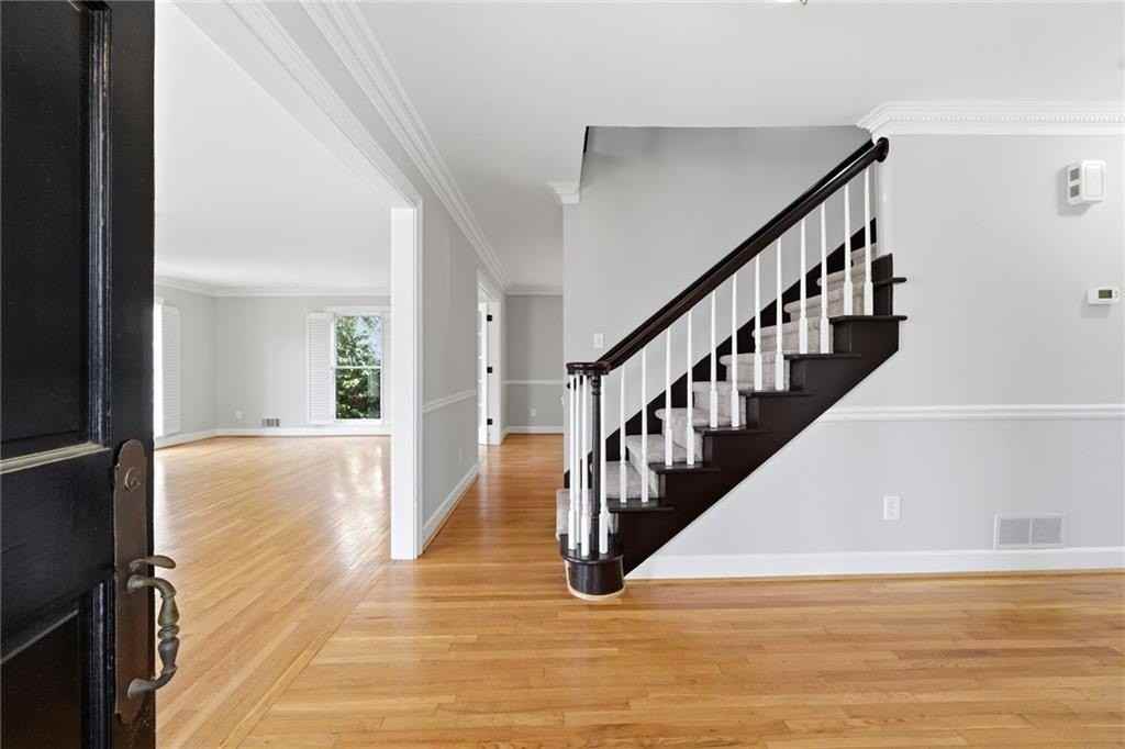 220 Clipper Bay Dr - Photo 3 of 23