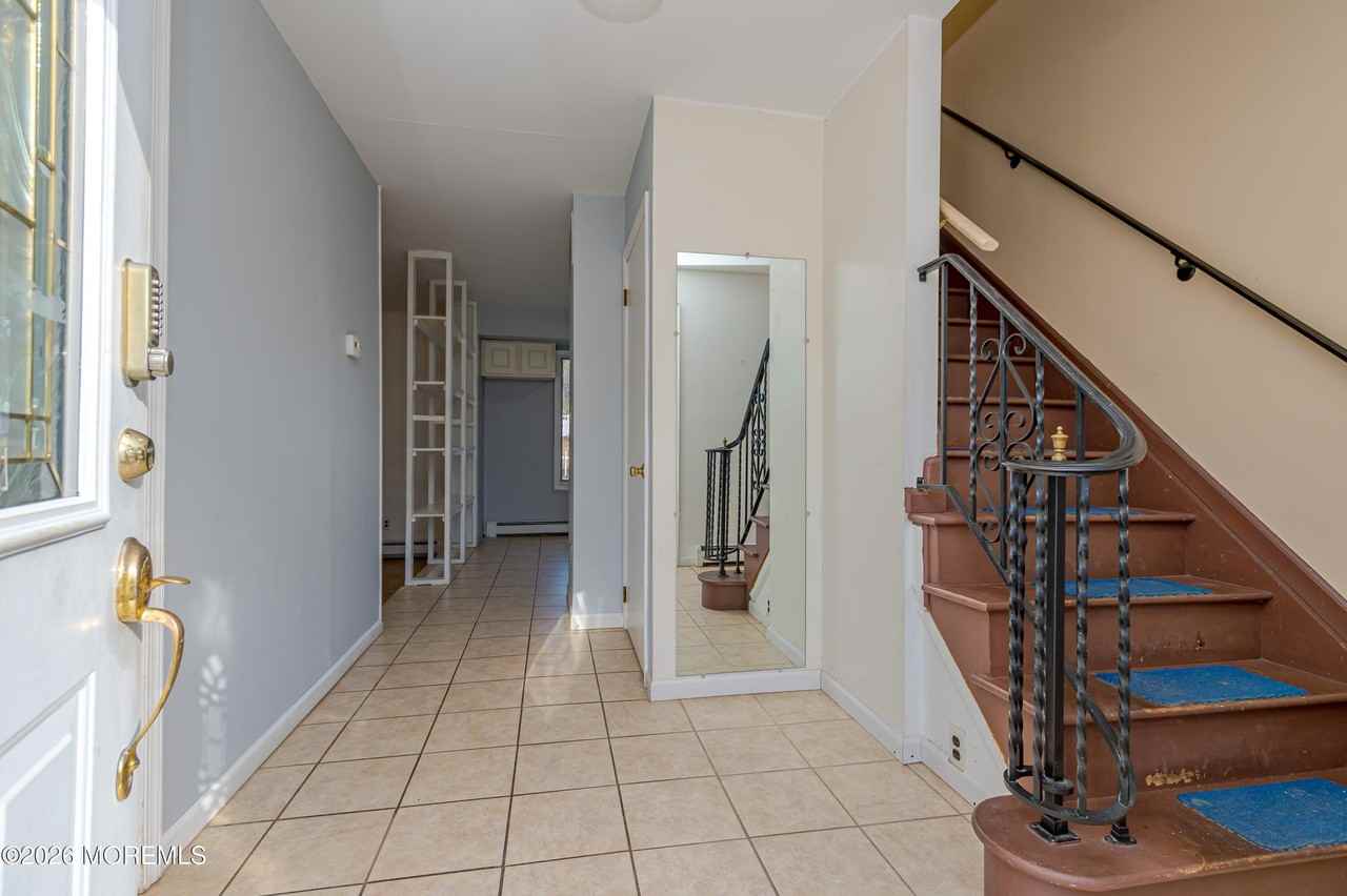 878 Green Valley Rd - Photo 3 of 28