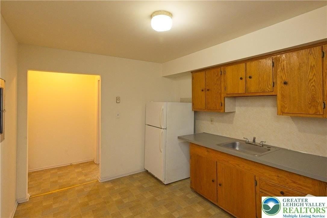 709 Front St - Photo 2 of 9