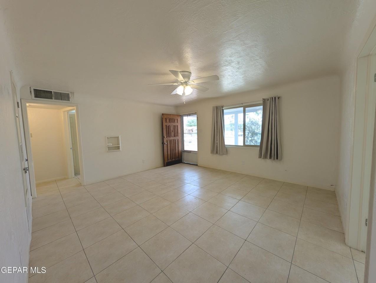 8921 Mount Olympus Dr - Photo 6 of 23