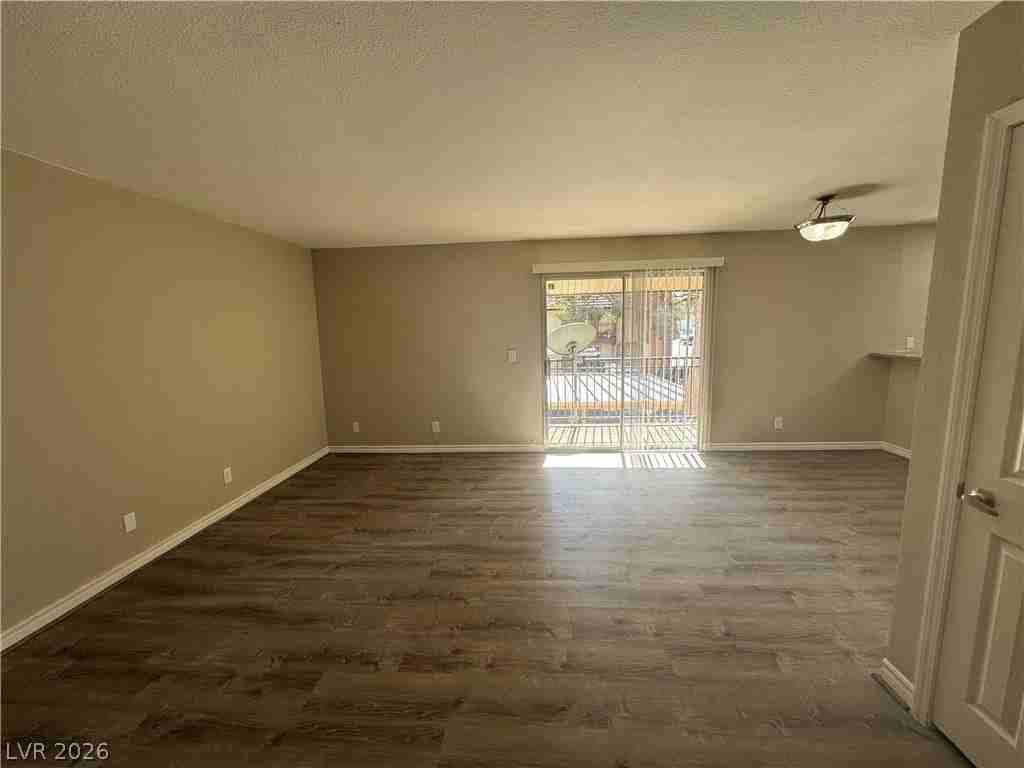 5471 Indian River Dr #402 - Photo 7 of 17