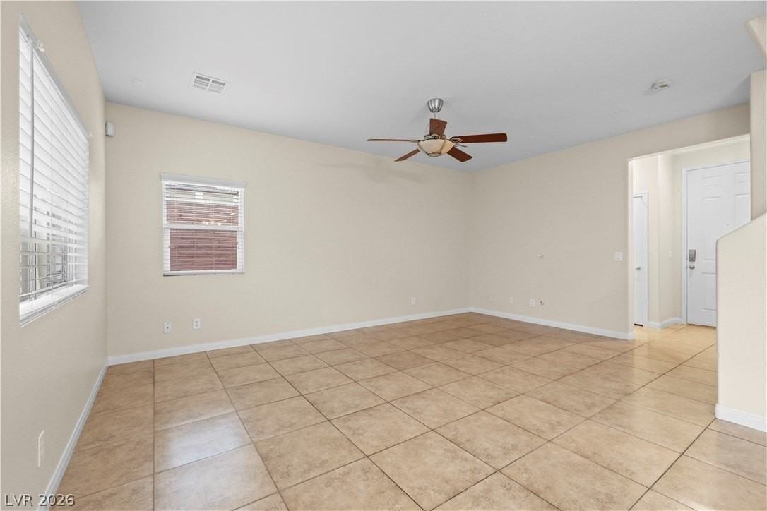 8649 Abbey Dell Ave - Photo 6 of 34