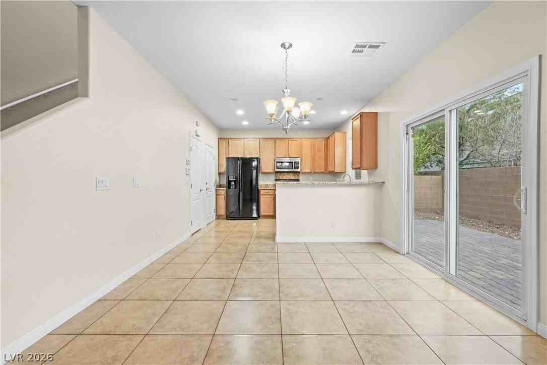 8649 Abbey Dell Ave - Photo 7 of 34