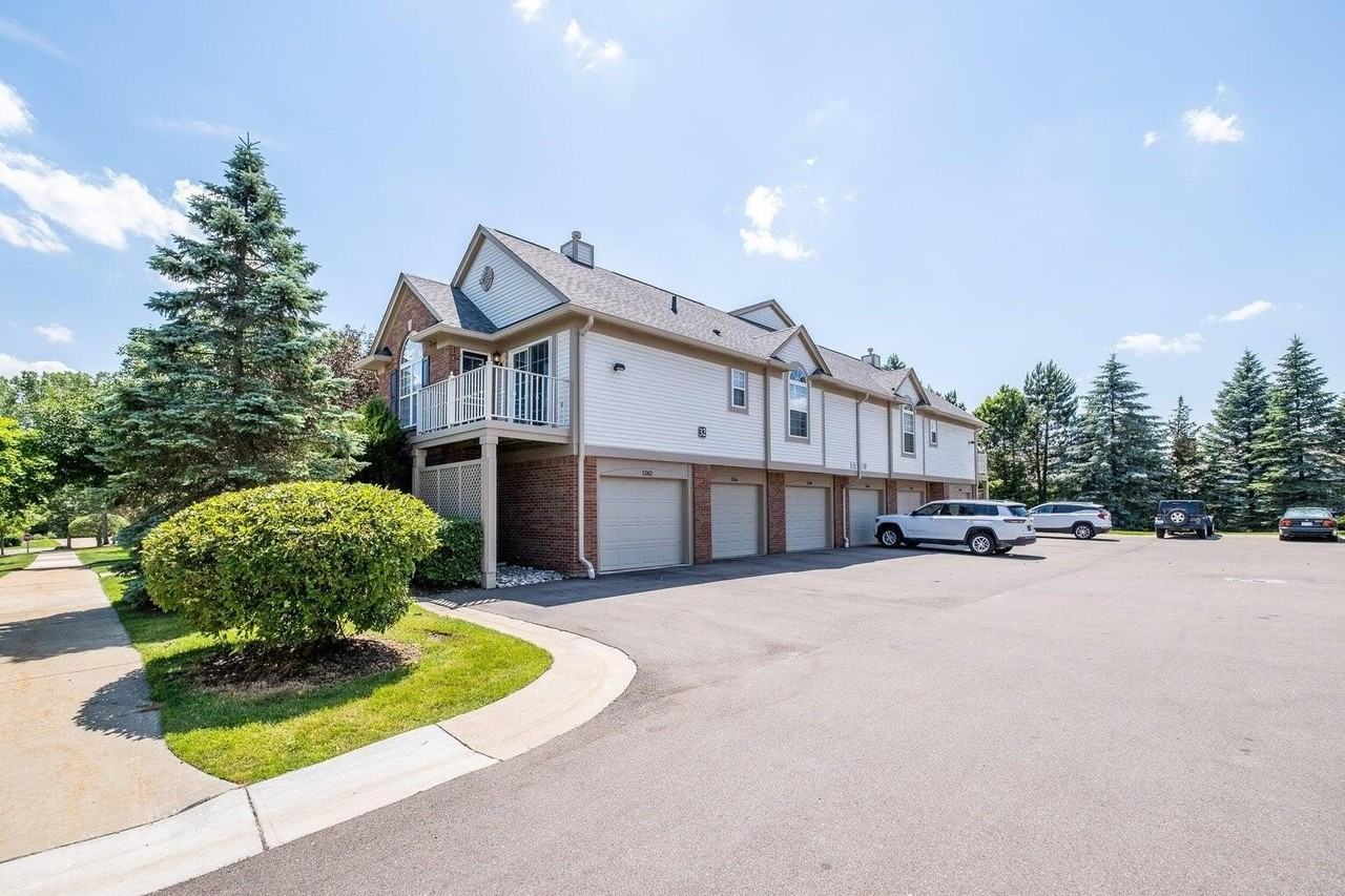 5362 Brookemonte Cir - Photo 4 of 19