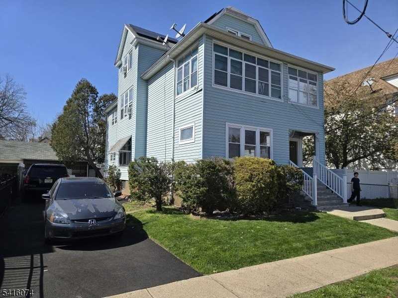 170 Spring St - Photo 2 of 16