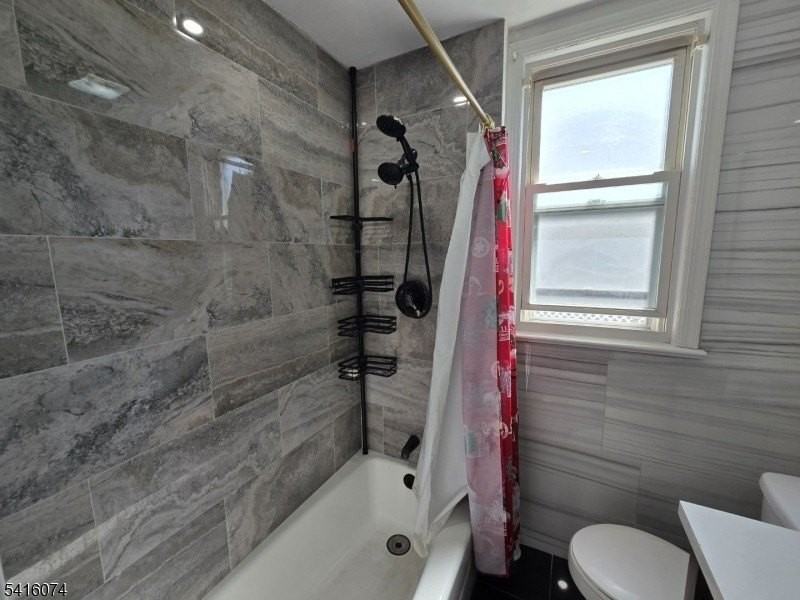 170 Spring St - Photo 7 of 16