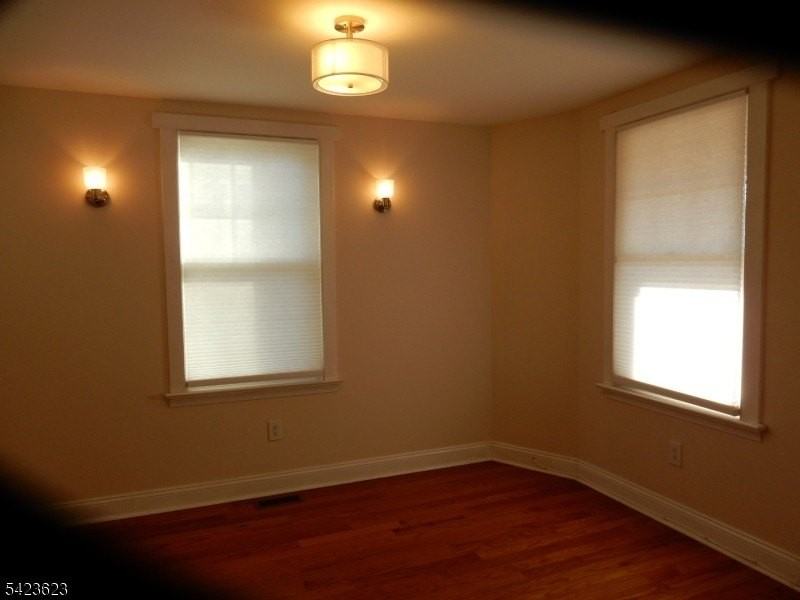 418 Washington St - Photo 5 of 20