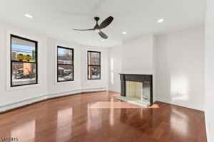 featured image of 633 Lafayette Ave