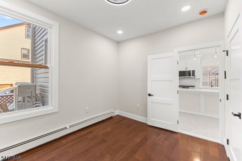 633 Lafayette Ave - Photo 6 of 37